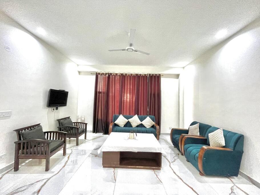Host Jatin Kasauli Crest 7O1827O7O3 Διαμέρισμα Εξωτερικό φωτογραφία